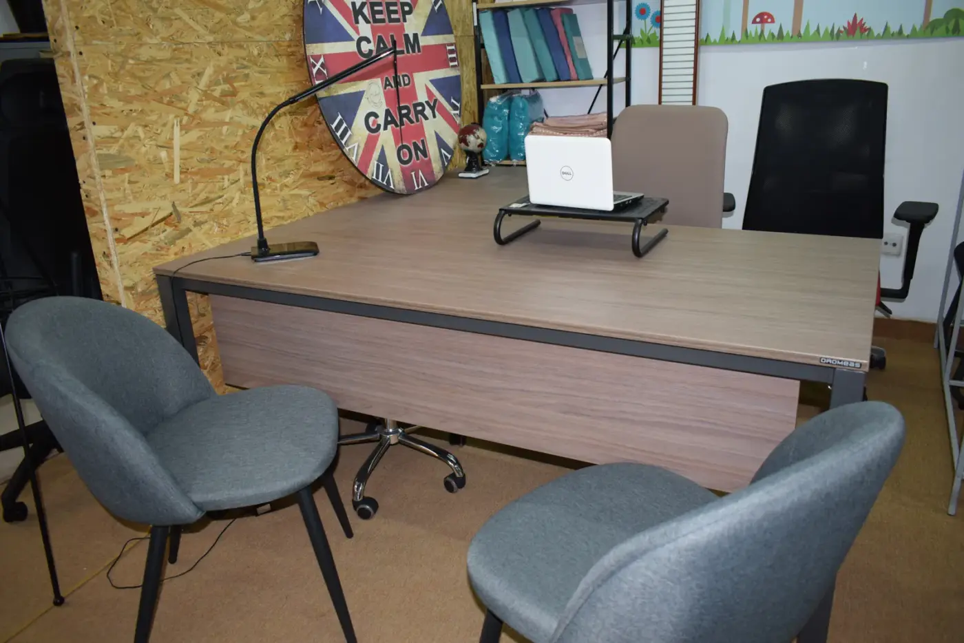 Γωνιακό Γραφείο DROMEAS Tetra 160×160 Grey Oak – Ενισχυμένα Πόδια & Μετώπη – Συναρμολογημένο – φωτογραφία προϊόντος 1